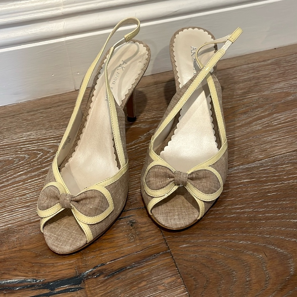 Super cute size 9M heels